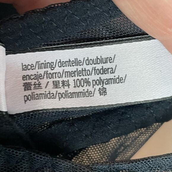 Victoria’s Secret black lace long sleeve sheer lace bodysuit size 34B - Picture 10 of 10